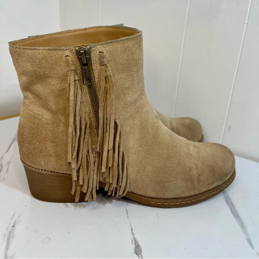 boc Tan Suede Ankle Booties with Fringe Size 10
